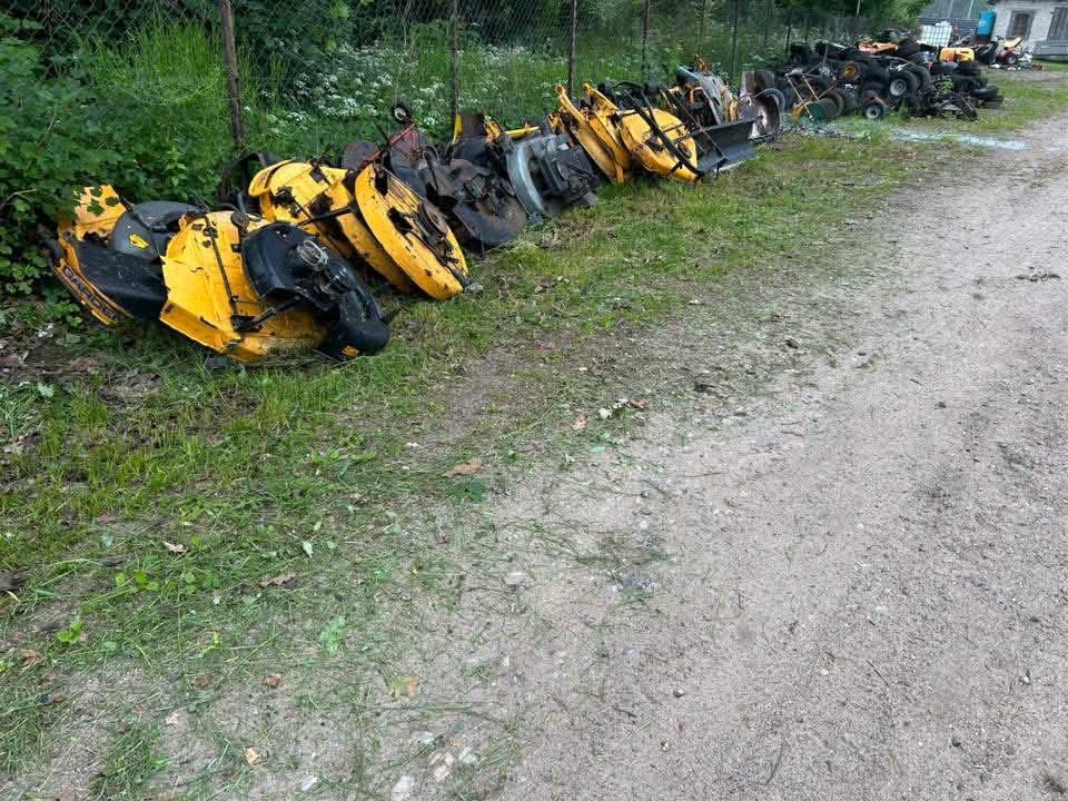 Sodo traktoriuko deka: plotis, gedimai ir kada keisti visą