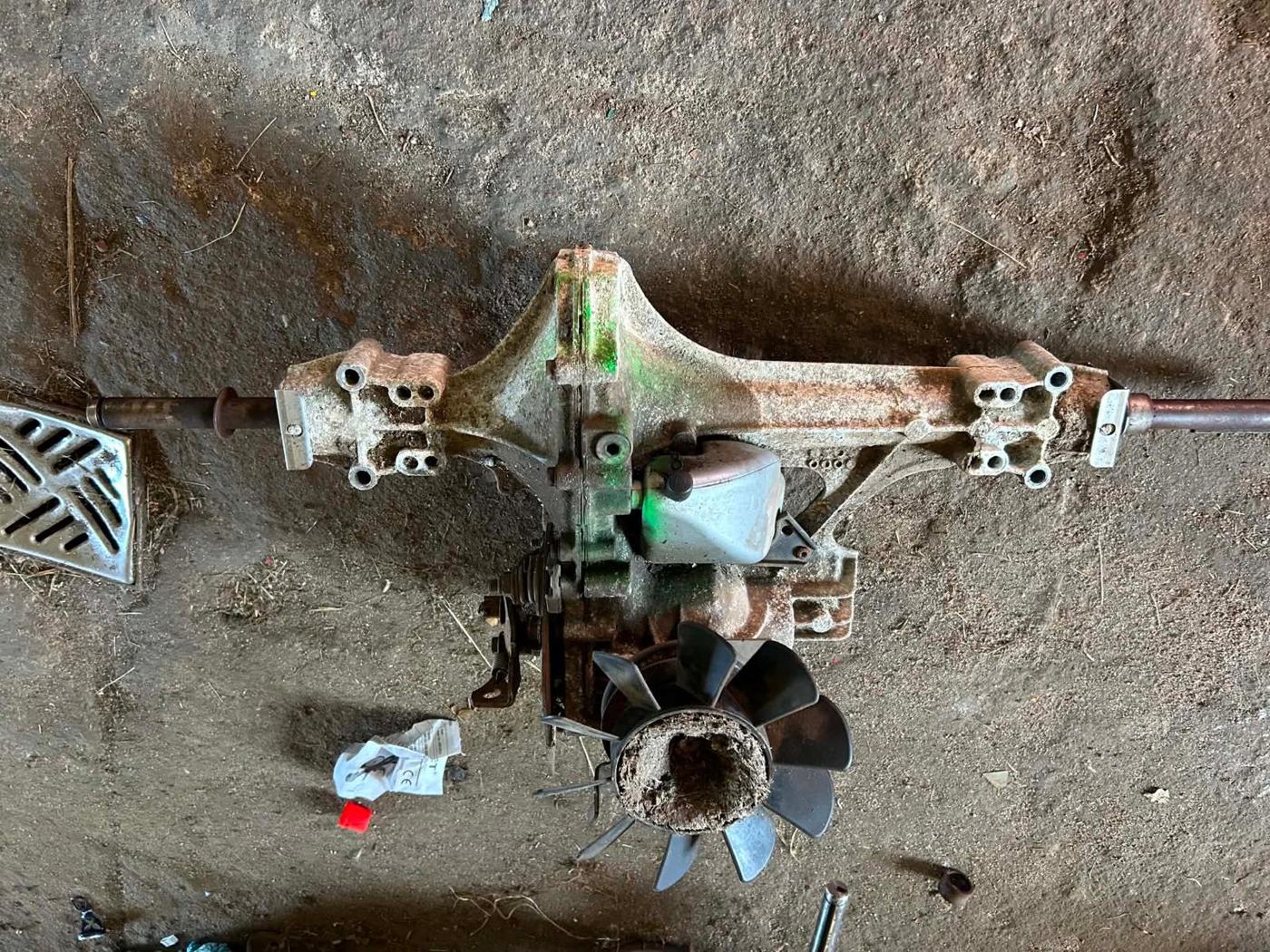 Mechaninė ar hidrostatinė pavara: kurią rinktis traktoriukui